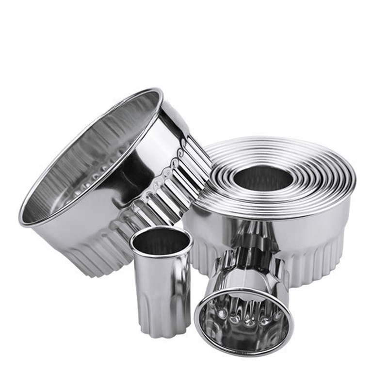 Kitchen Baking Center - Stainl Steel Cookie Cutter round Center